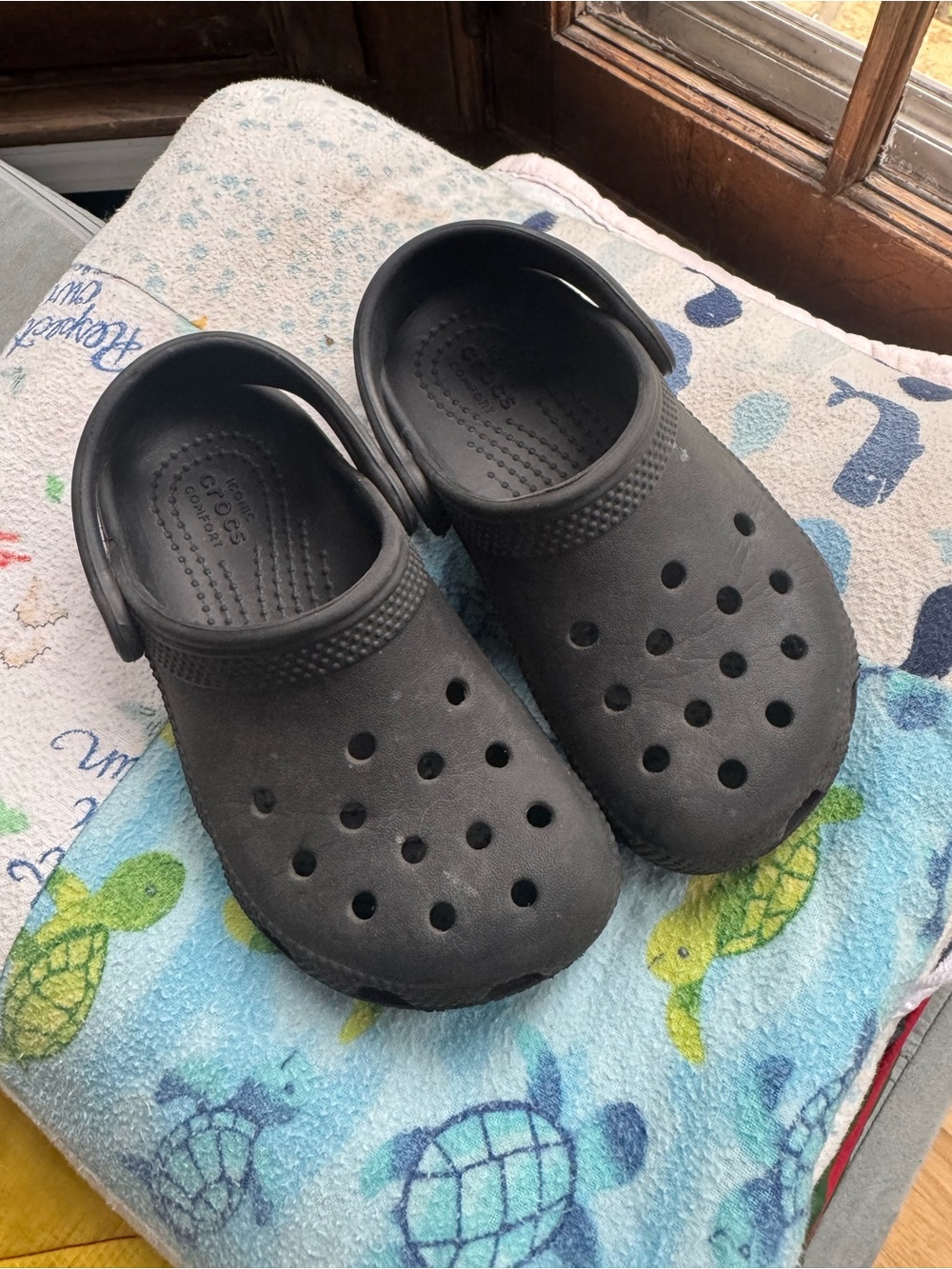 CROCS Kids Black Classic size C9 Shoes